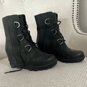 Sorel black boots - size 6.5